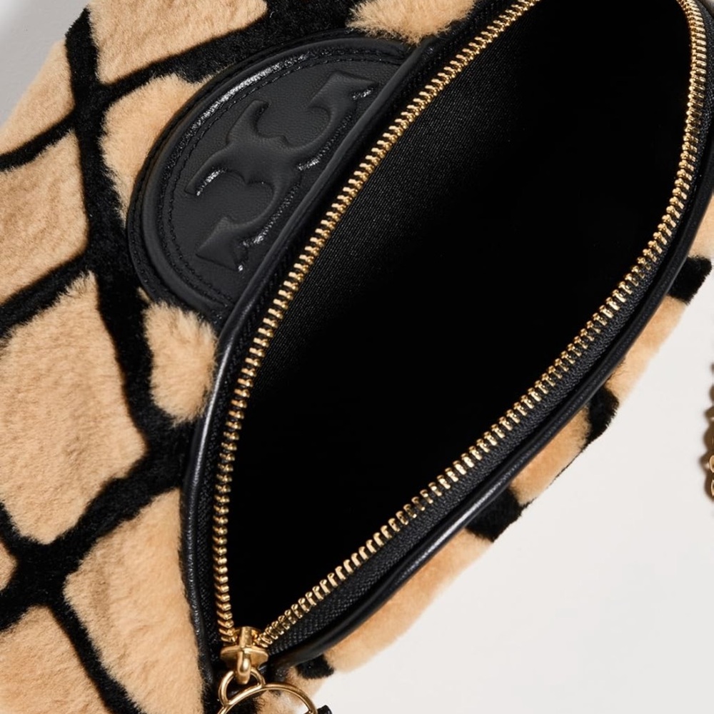 Tory Burch Fleming Shearling Crossbody Belt Bag - Picture 4 of 11